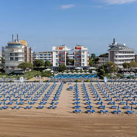 Orient & Pacific Hotel 4*