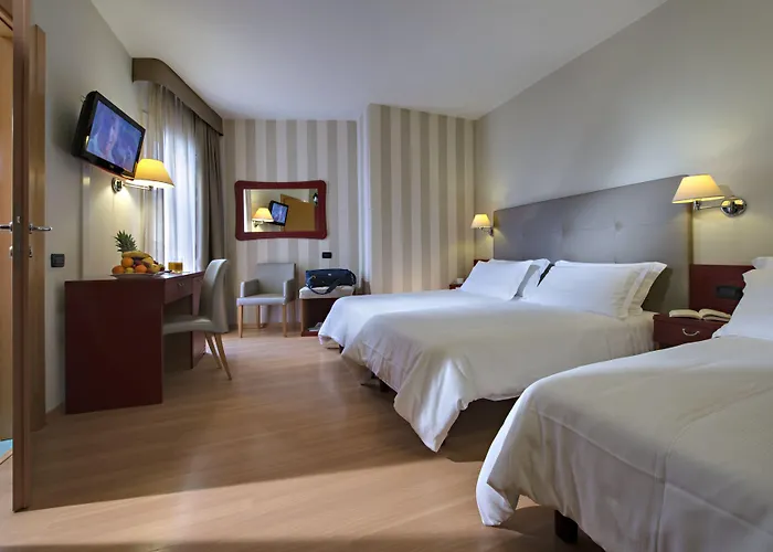 Orient & Pacific Hotell 4*