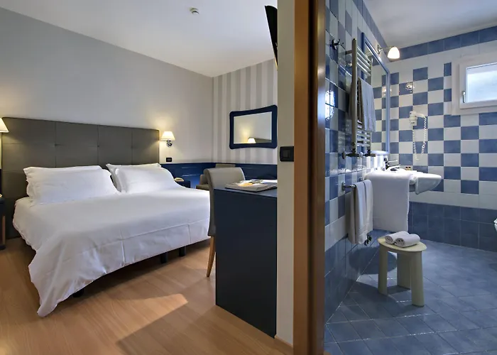 Hotell Orient & Pacific 4*