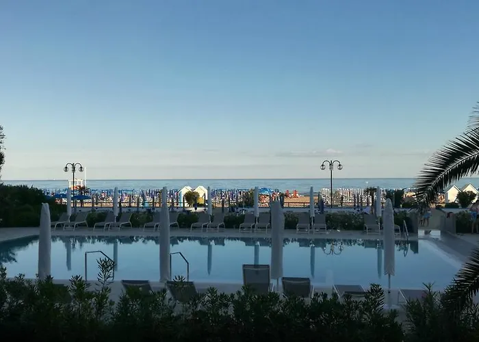 Hotell Orient & Pacific 4*