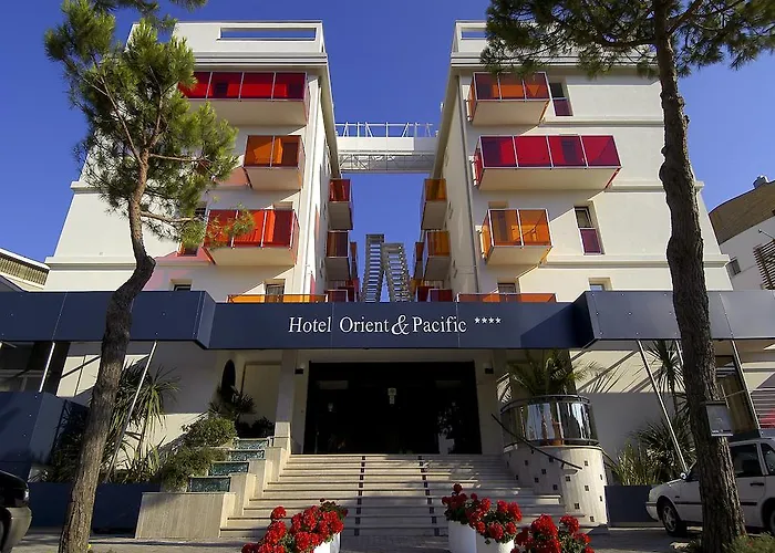 Hotell Orient & Pacific 4*