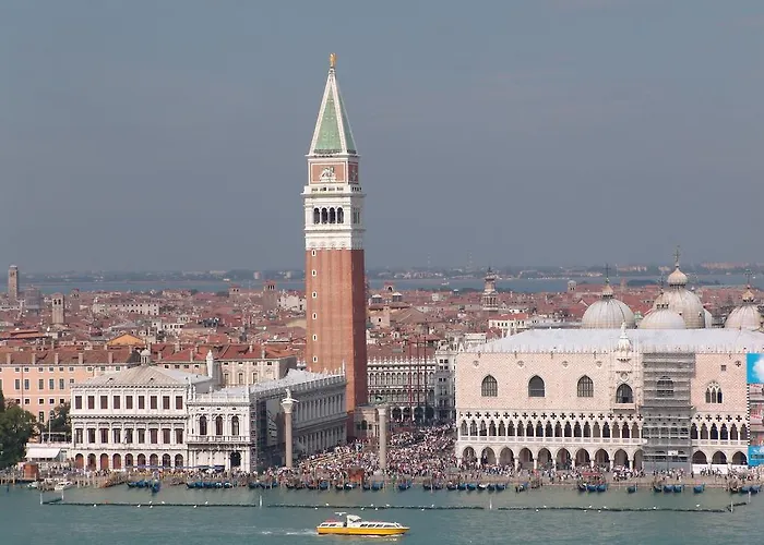 Hotell Orient & Pacific 4*