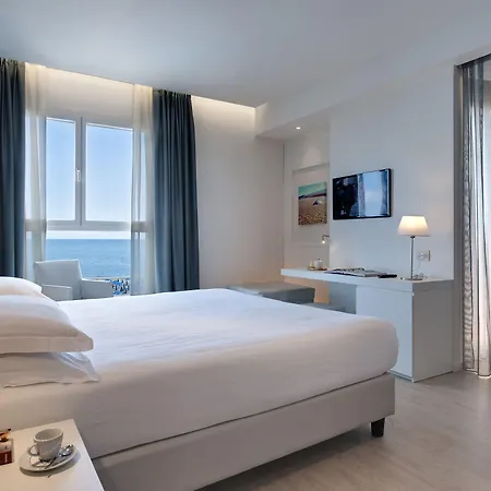 Orient & Pacific Hotel