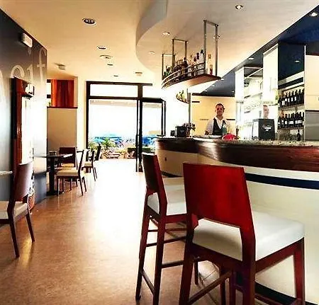 فندق Orient & Pacific 4*