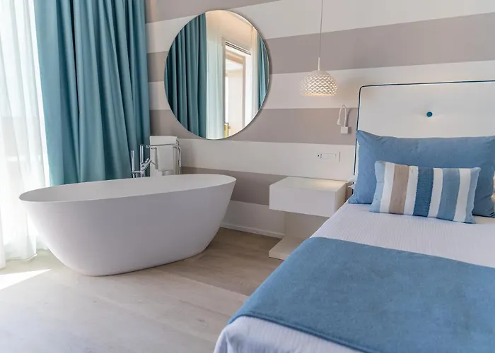 Szálloda Orient & Pacific 4*