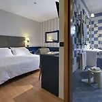 Szálloda Orient & Pacific 4*